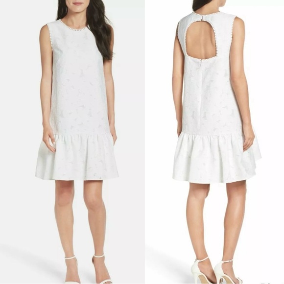 Maggy London Petite White Floral Applique Lace Shift Mini Dress - Picture 3 of 9